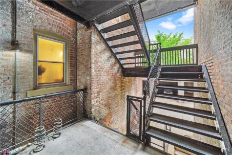 2729 Euclid Heights Boulevard Cleveland Heights OH 44106