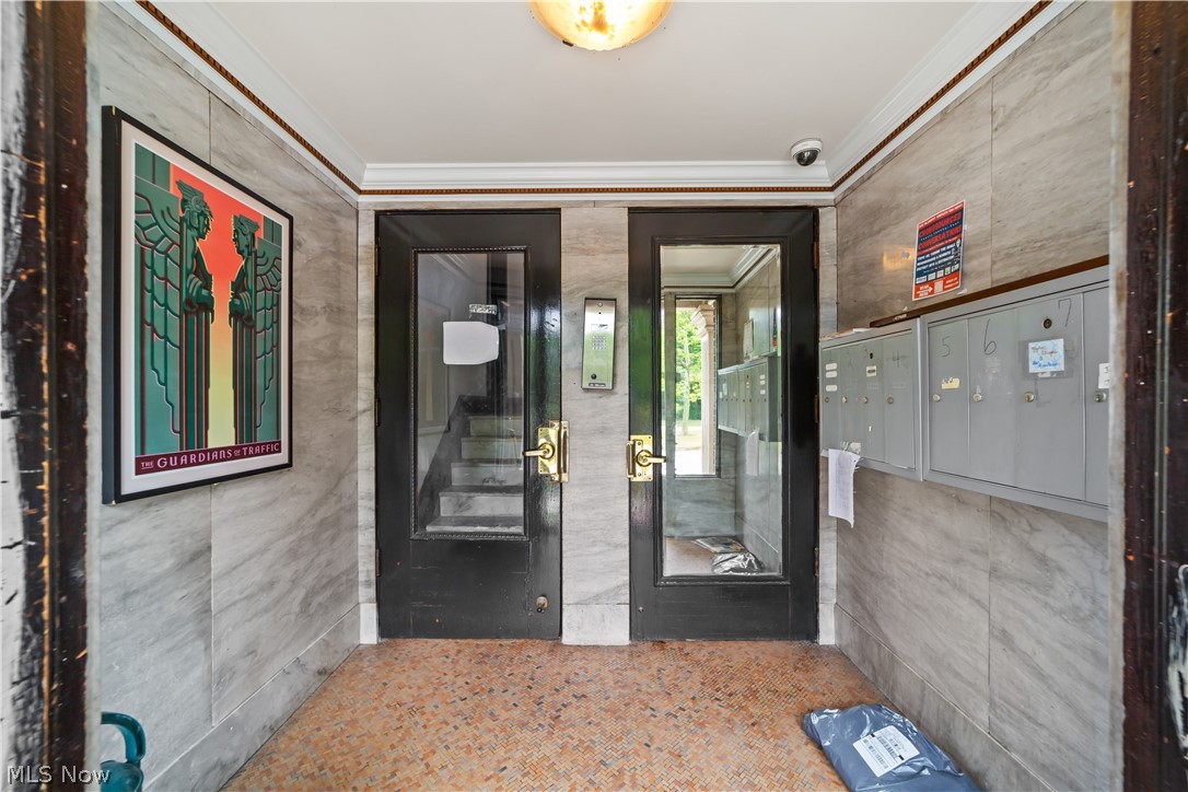 2729 Euclid Heights Boulevard Cleveland Heights OH 44106