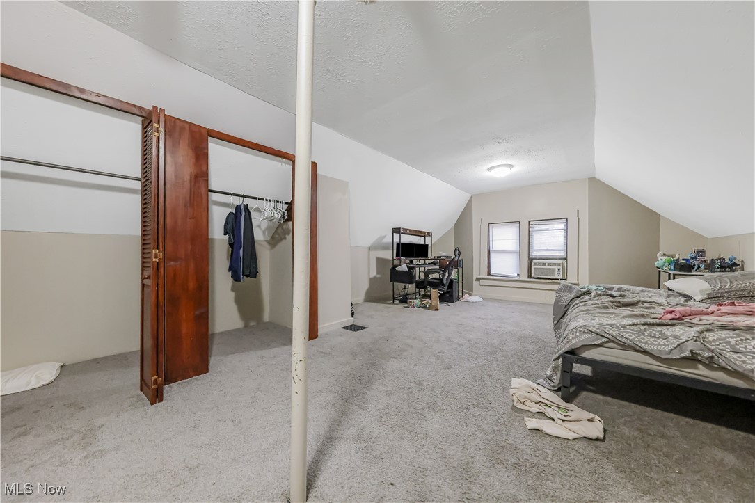 594-598 Blaine Avenue Akron OH 44310