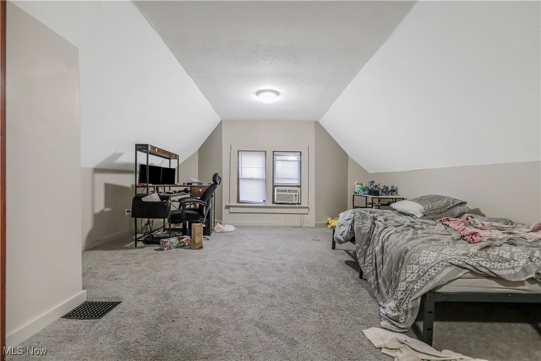 594-598 Blaine Avenue Akron OH 44310