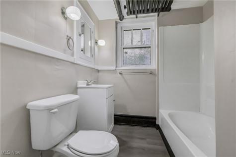 594-598 Blaine Avenue Akron OH 44310