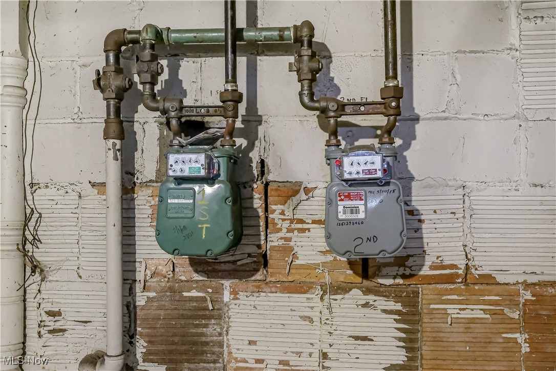 594-598 Blaine Avenue Akron OH 44310