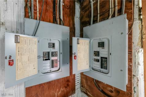 594-598 Blaine Avenue Akron OH 44310