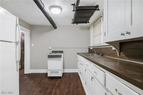 594-598 Blaine Avenue Akron OH 44310