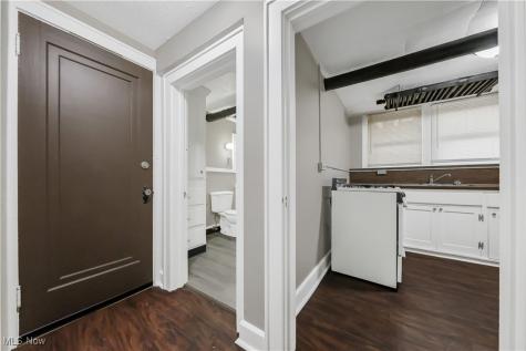 594-598 Blaine Avenue Akron OH 44310