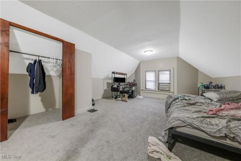 594-598 Blaine Avenue Akron OH 44310