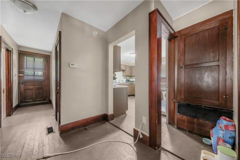 594-598 Blaine Avenue Akron OH 44310