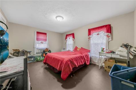 594-598 Blaine Avenue Akron OH 44310