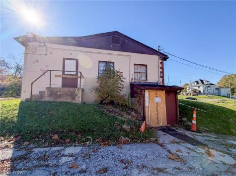 2225 Glenwood Avenue Youngstown OH 44511