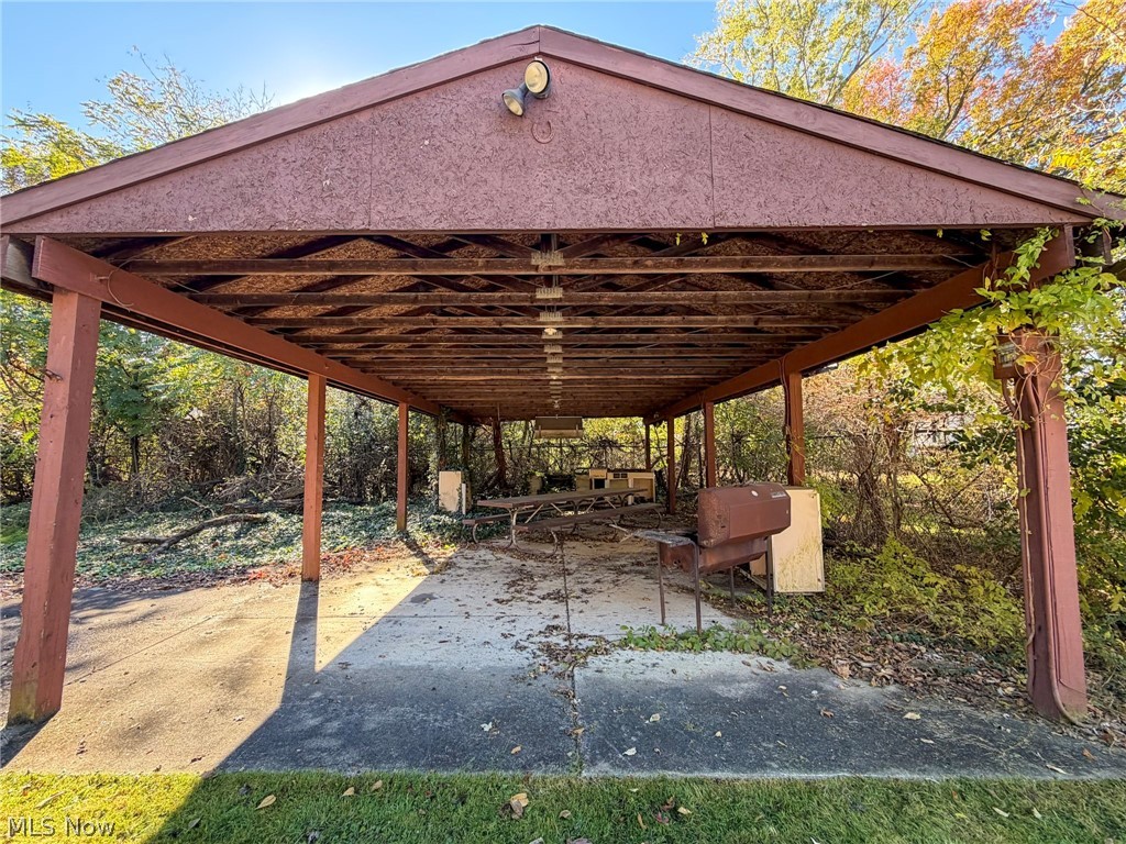 2225 Glenwood Avenue Youngstown OH 44511