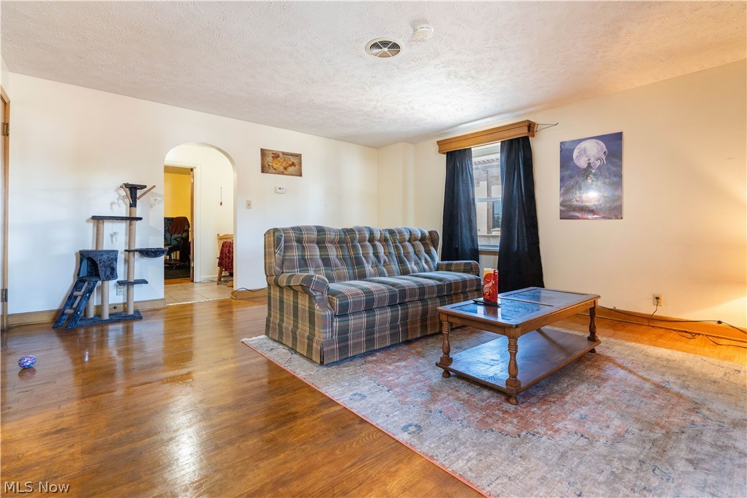 105/107/109 E Ohio Avenue Sebring OH 44672