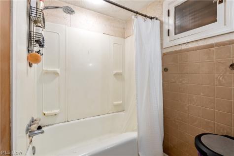 105/107/109 E Ohio Avenue Sebring OH 44672