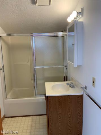 30 Cecil Street NE Navarre OH 44662