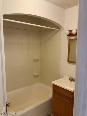 30 Cecil Street NE Navarre OH 44662