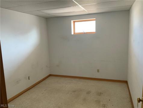 30 Cecil Street NE Navarre OH 44662