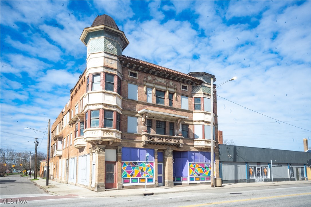 5217 Broadway Avenue Cleveland OH 44127