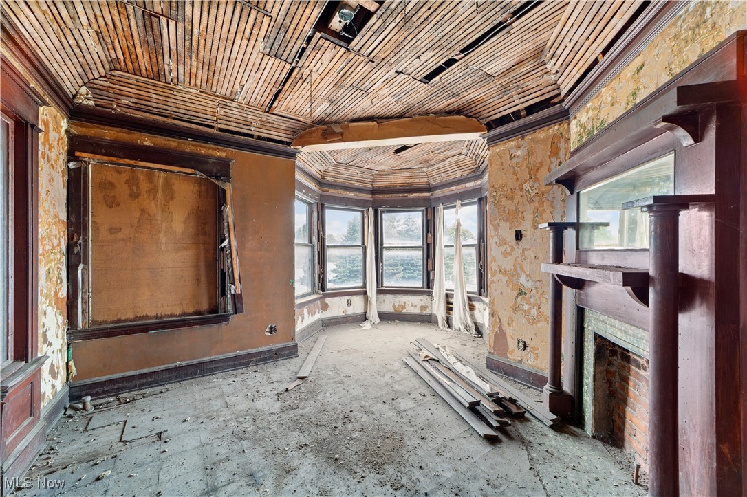 5217 Broadway Avenue Cleveland OH 44127