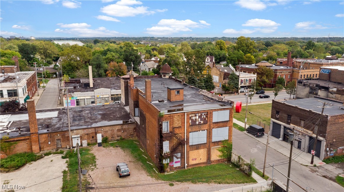 5217 Broadway Avenue Cleveland OH 44127