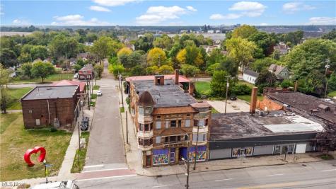 5217 Broadway Avenue Cleveland OH 44127