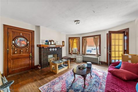 5217 Broadway Avenue Cleveland OH 44127