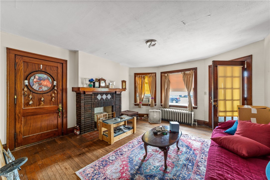 5217 Broadway Avenue Cleveland OH 44127