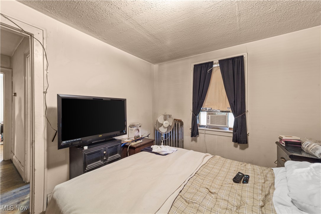 5217 Broadway Avenue Cleveland OH 44127