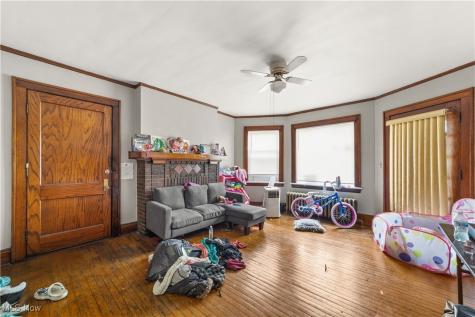 5217 Broadway Avenue Cleveland OH 44127