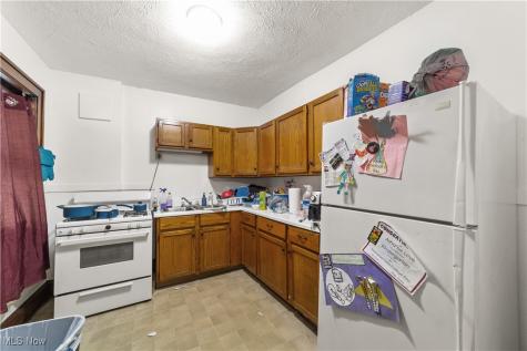 5217 Broadway Avenue Cleveland OH 44127