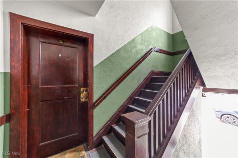 5217 Broadway Avenue Cleveland OH 44127