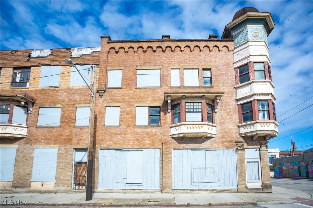 5217 Broadway Avenue Cleveland OH 44127