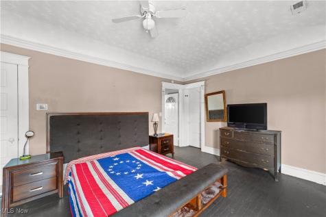 5217 Broadway Avenue Cleveland OH 44127