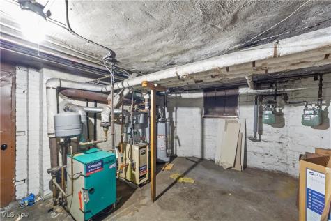 5217 Broadway Avenue Cleveland OH 44127