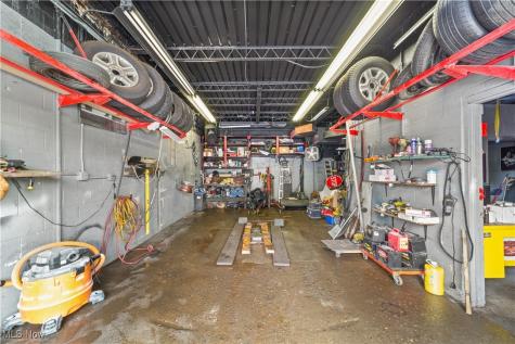 5217 Broadway Avenue Cleveland OH 44127