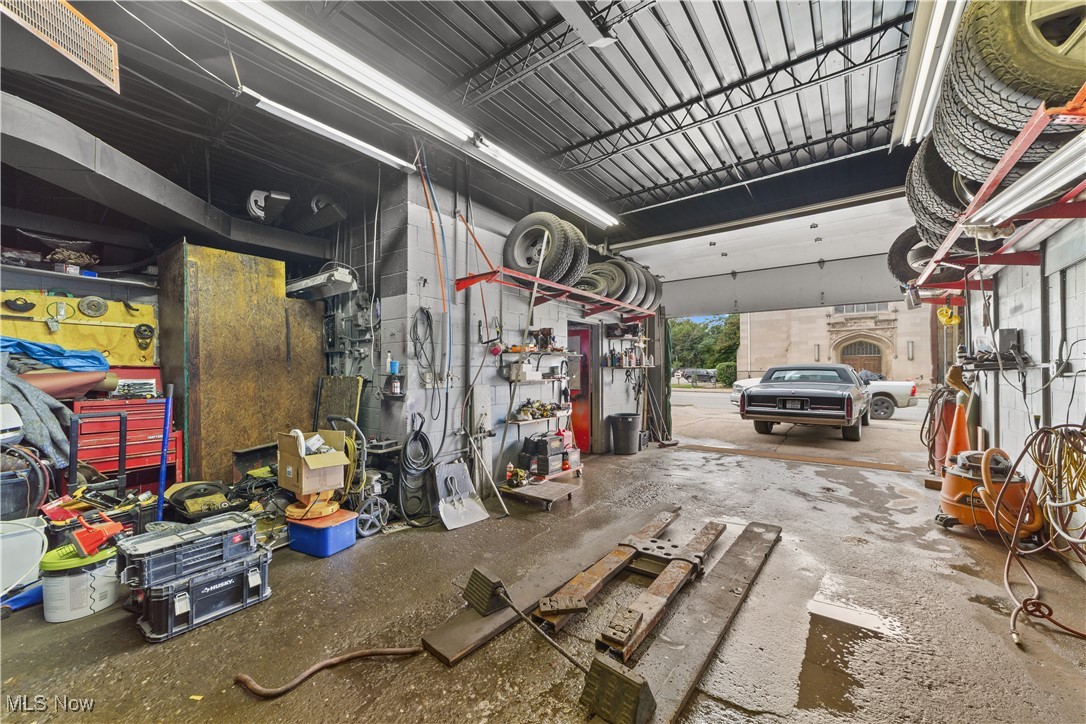 5217 Broadway Avenue Cleveland OH 44127