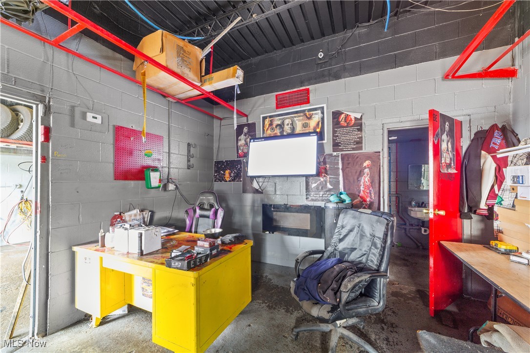 5217 Broadway Avenue Cleveland OH 44127