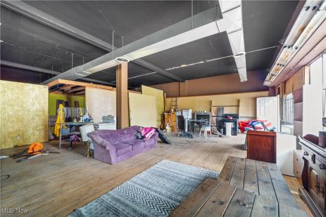 5217 Broadway Avenue Cleveland OH 44127