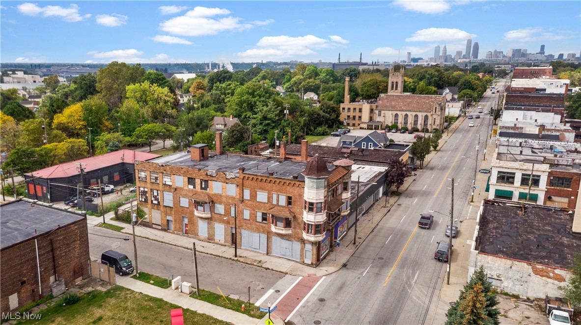 5217 Broadway Avenue Cleveland OH 44127