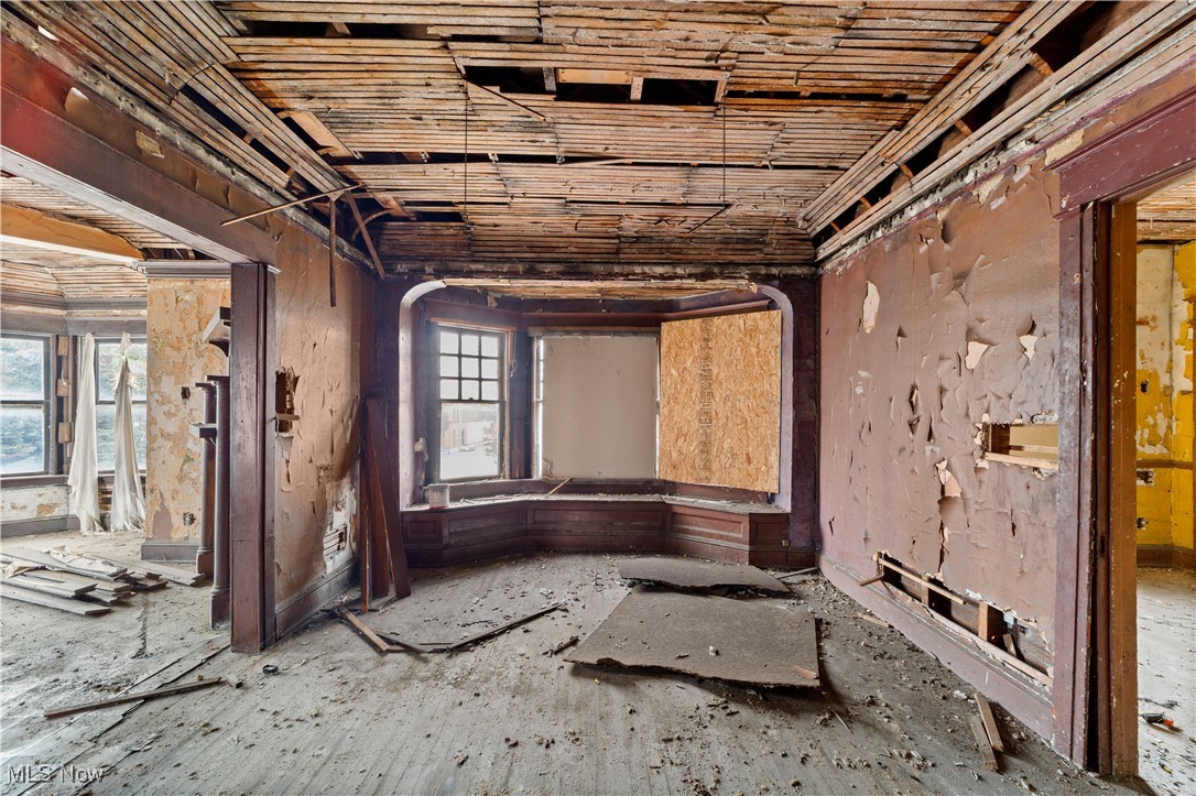 5217 Broadway Avenue Cleveland OH 44127