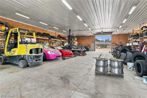 6157 Alliance Road NW Malvern OH 44644