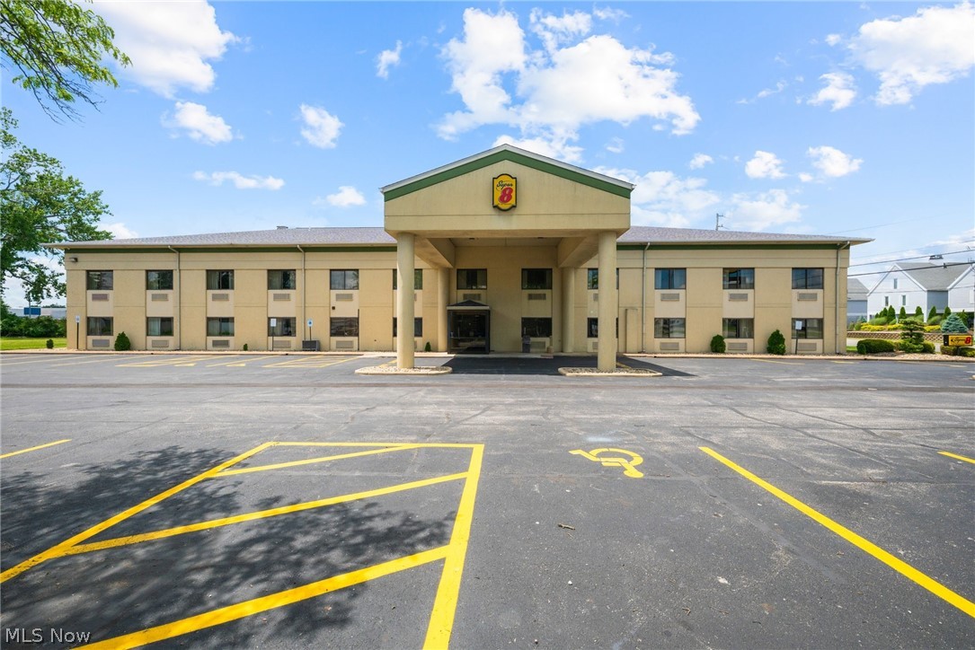 1704 E Perry Street Port Clinton OH 43452