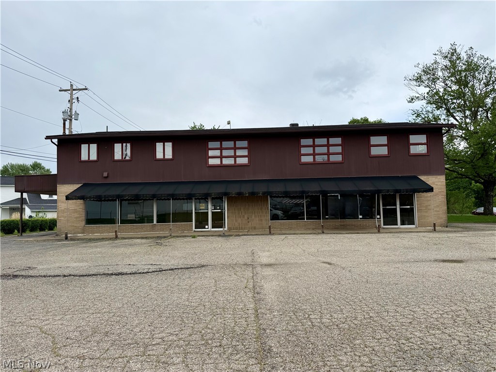 805 Denman Avenue Coshocton OH 43812