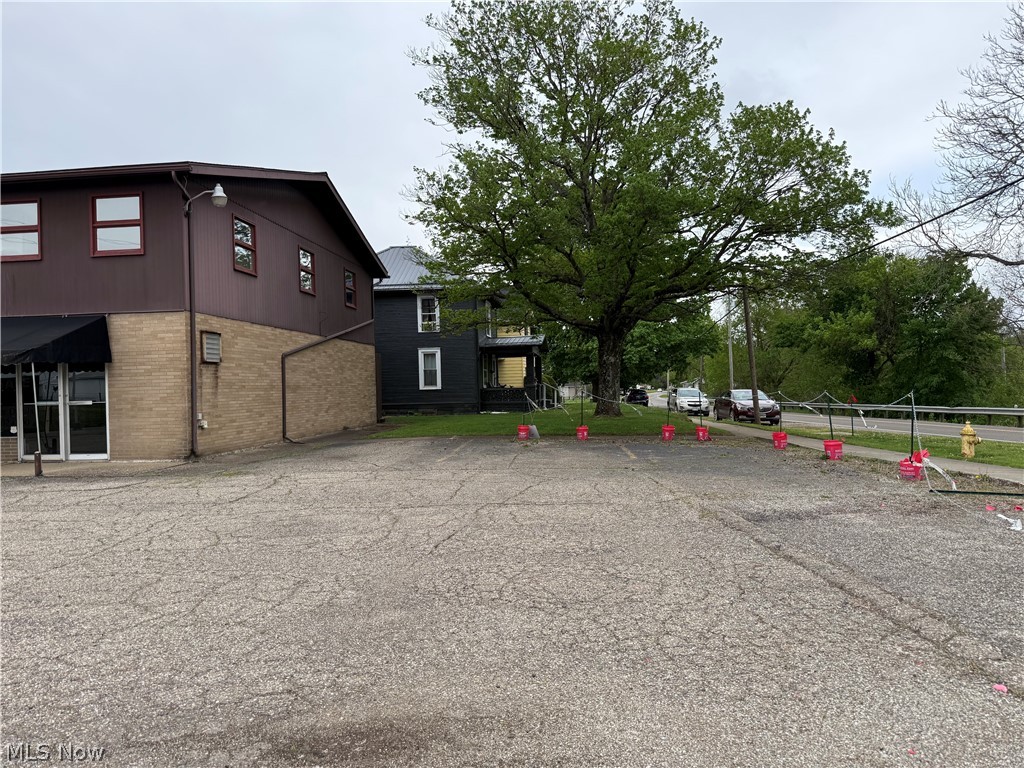 805 Denman Avenue Coshocton OH 43812