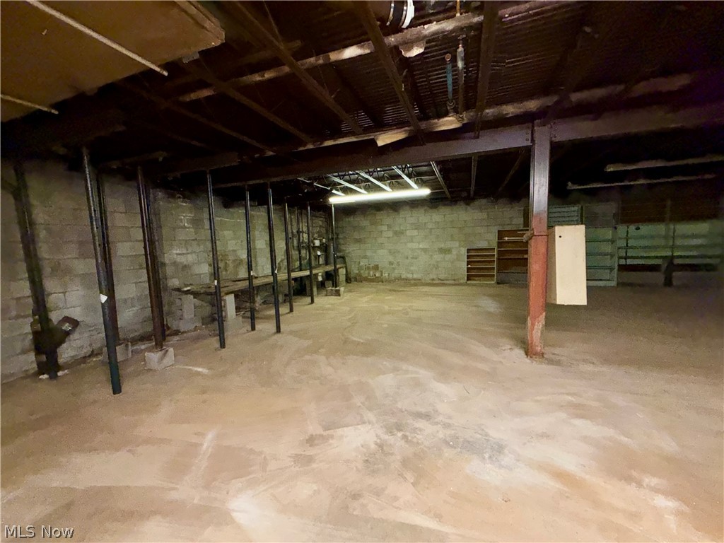 805 Denman Avenue Coshocton OH 43812