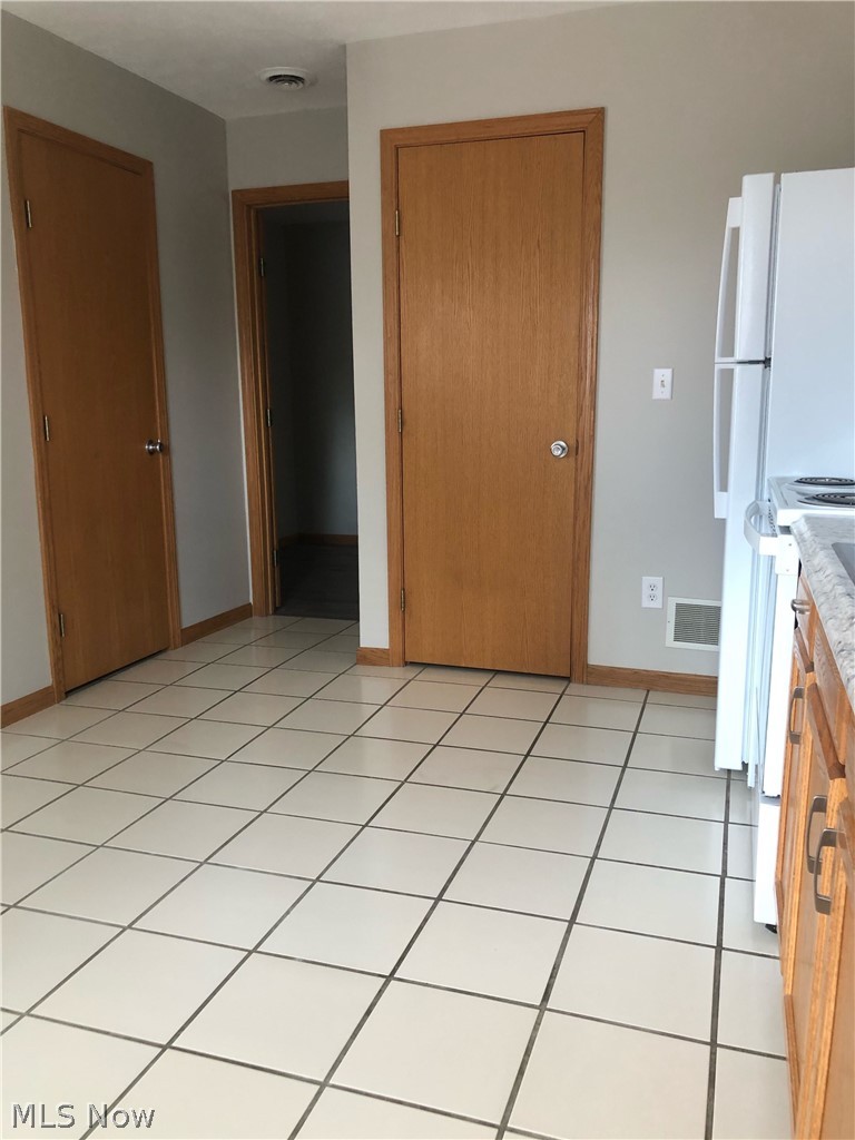 527 Ridge Avenue NE New Philadelphia OH 44663