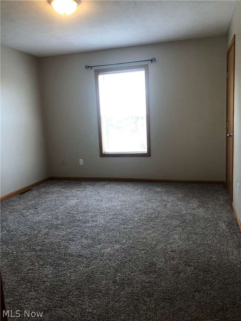 527 Ridge Avenue NE New Philadelphia OH 44663
