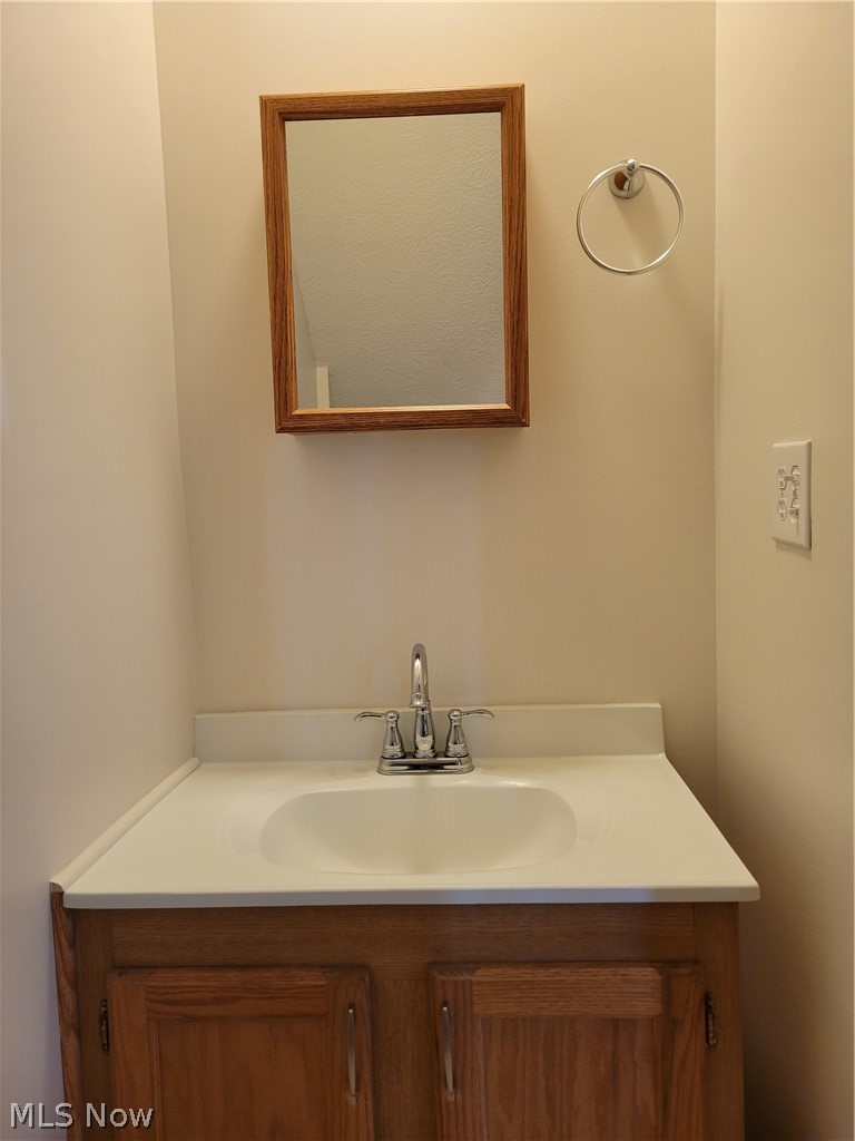 527 Ridge Avenue NE New Philadelphia OH 44663