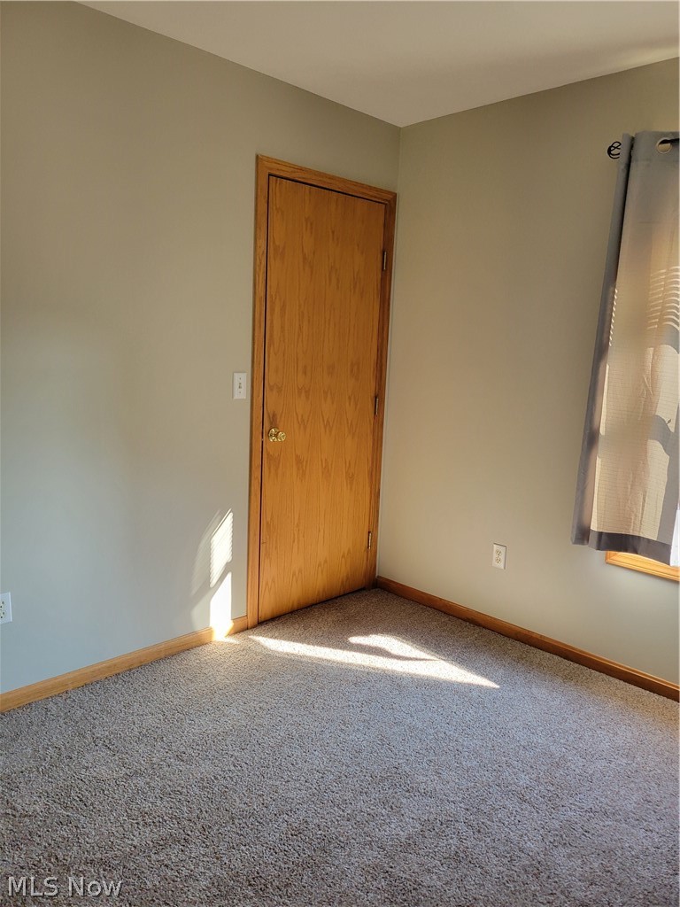 527 Ridge Avenue NE New Philadelphia OH 44663
