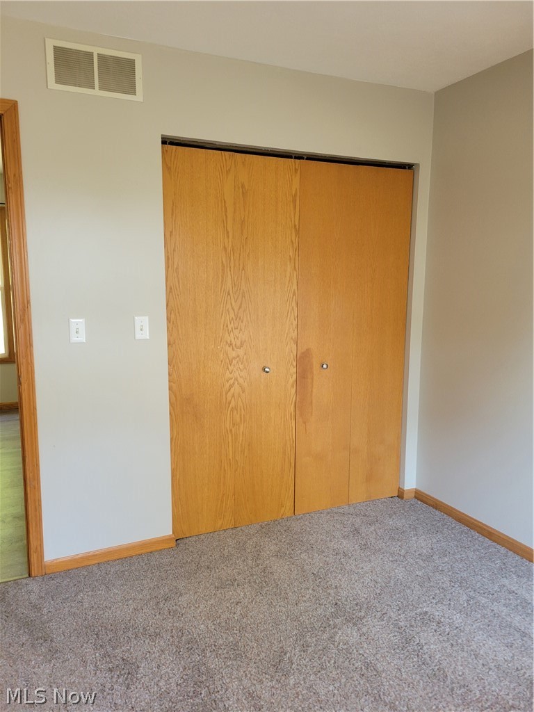527 Ridge Avenue NE New Philadelphia OH 44663