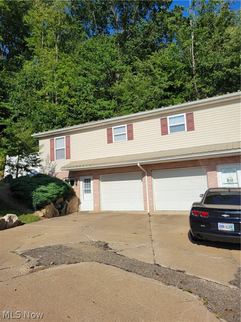 527 Ridge Avenue NE New Philadelphia OH 44663