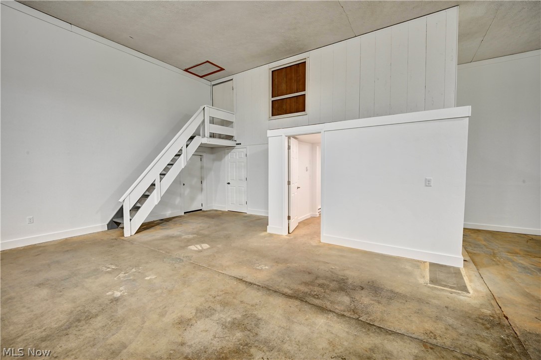 12870 Lincoln Street SE Paris OH 44669